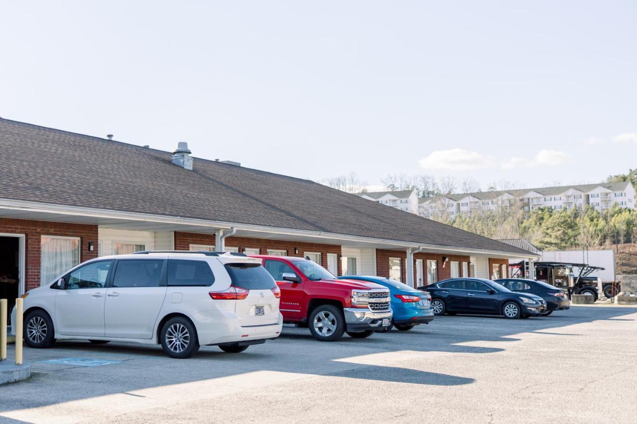 Exclusive Quarters Motel Cleveland Exterior photo